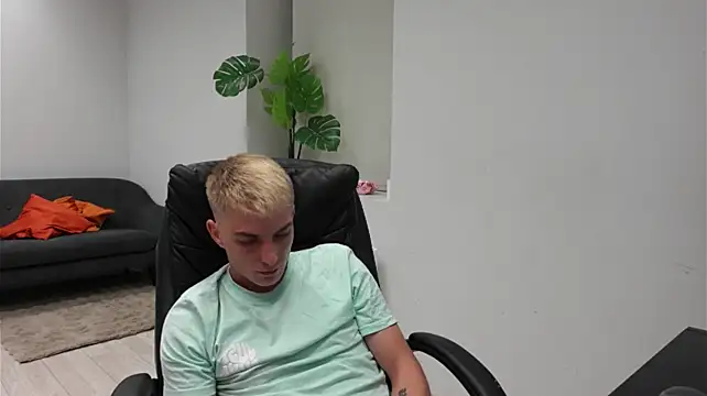 Chatroom XXX en direct de Logan_Falk