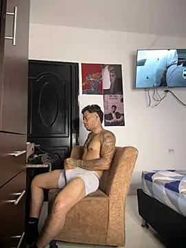 Enzomoretti__ webcam show