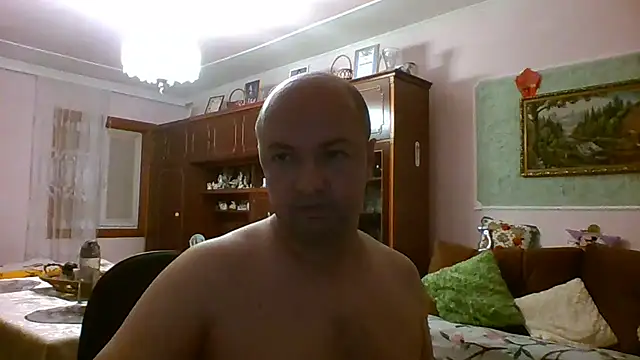 Luceriusbigass live XXX chat