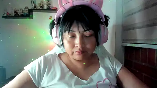 Shaddycute_のライブXXXチャット