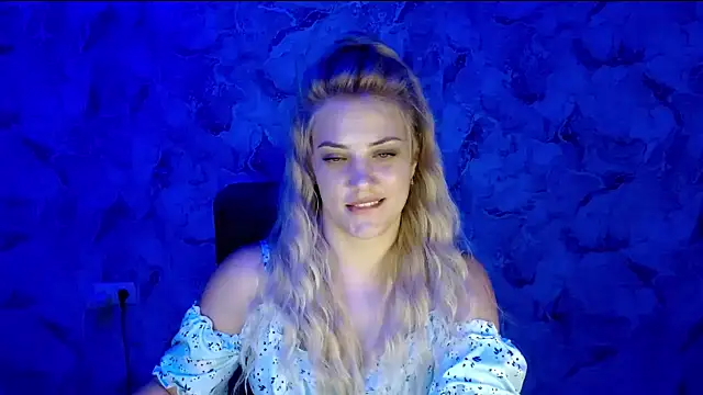 nika_gold1 Adlı Modelin Canlı XXX Sohbeti