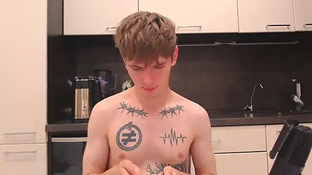 Онлайн чат XXX Fredd_Xanders