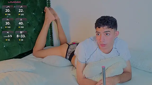 Chat XXX en directo de Adriann_voss