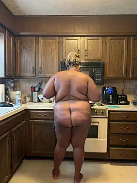 Chat XXX en directo de InterRacialFacial7296