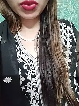 Noor_Darliing Adlı Modelin Canlı XXX Sohbeti