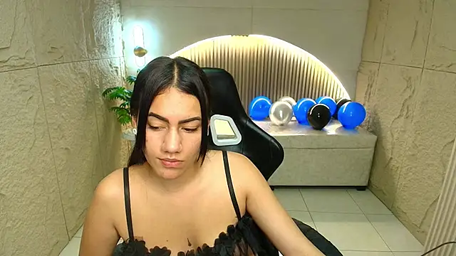 ayla_vesper_r Adlı Modelin Canlı XXX Sohbeti