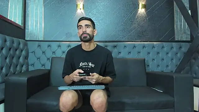 Andres_Bless élő XXX-chatje