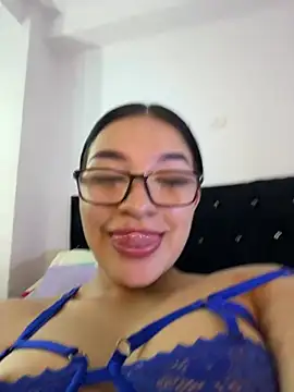 Chat XXX en directo de Hhannachiki
