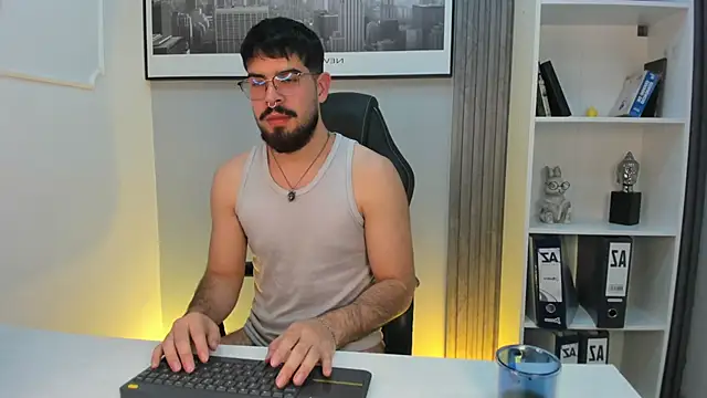 Онлайн чат XXX DomBoy_