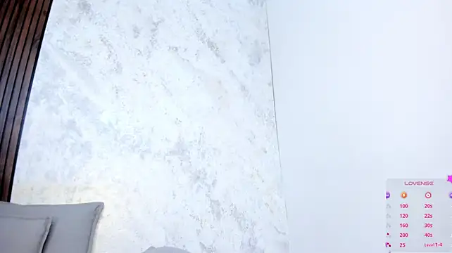 Chat +18 de Mistt_Mia ao vivo
