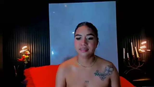 MiaWolton's Live XXX Chat