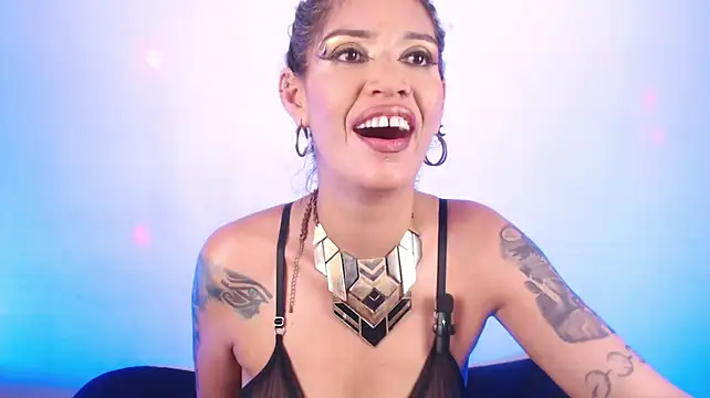 Agatha_Tenebris XXX чат на живо