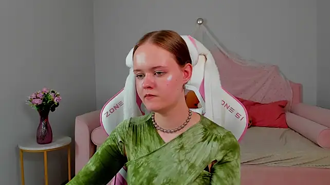 XXX chat uživo modela AdaRune