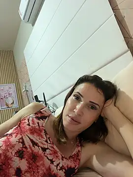 Chat +18 de Irresistible37 ao vivo