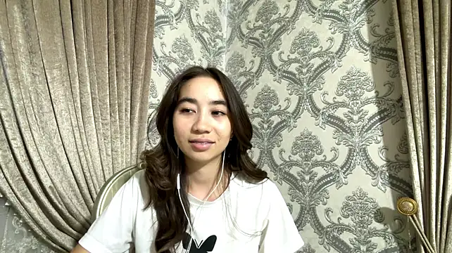 แชท XXX สดของ cocoSharms