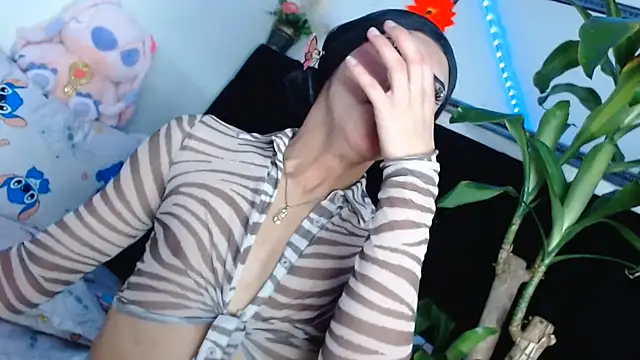 NathalialLooes' Live XXX Chat