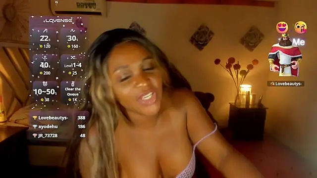 XXX chat uživo modela Miagrace