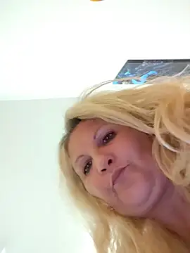 Divineblond's Live XXX Chat