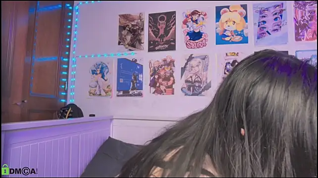 הופעת וובקאם של snowblack_