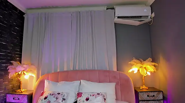 AmedeeaBanks Live XXX-Chat