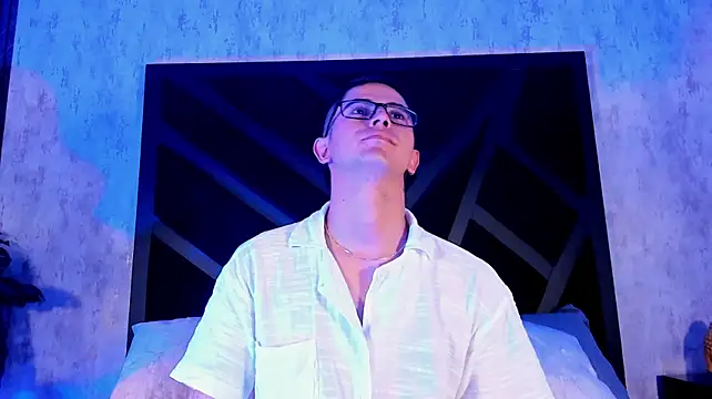 Ostin_Colt Live XXX-chat