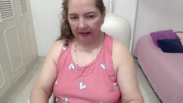 leonela_69のライブXXXチャット