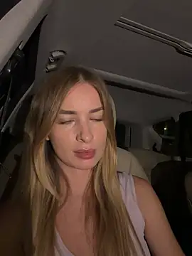 EvieEvans Adlı Modelin Canlı XXX Sohbeti