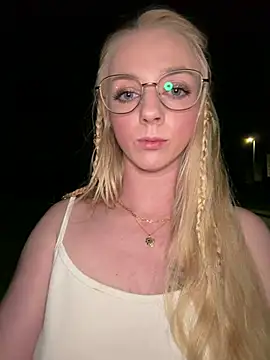 צ'אט XXX בשידור חי של LinaLeana