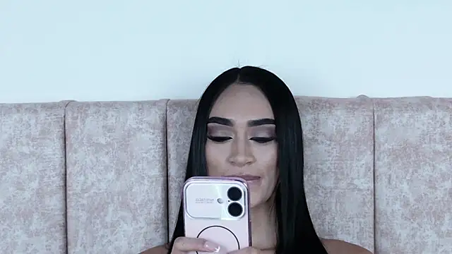 sophieedear Adlı Modelin Canlı XXX Sohbeti
