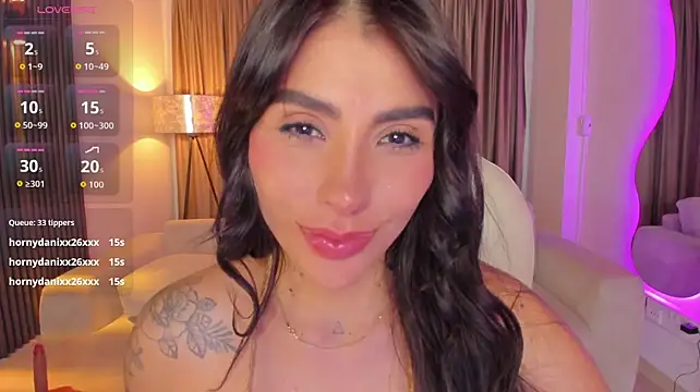 Sarah_Stone_ live XXX chat