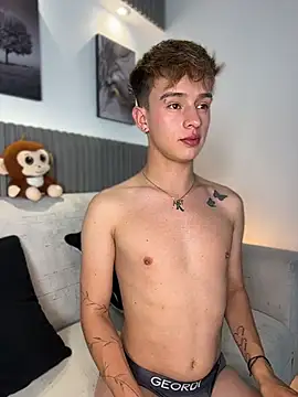 Show modela LiamWildx20 na web-kameri
