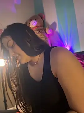 alilith XXX чат на живо