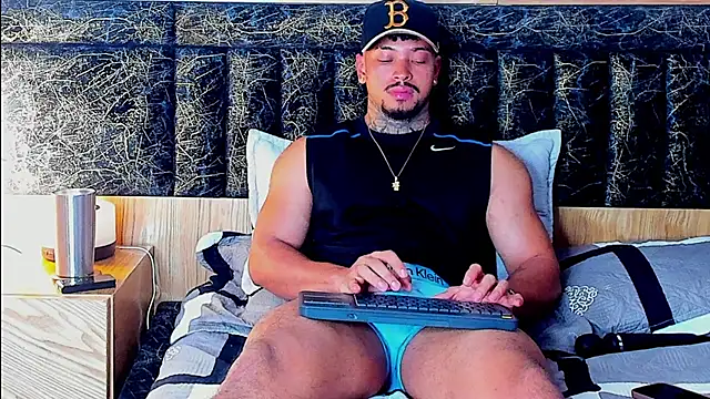 Stiven_collins élő XXX-chatje