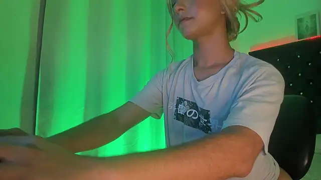 BellaRoge Chat XXX live