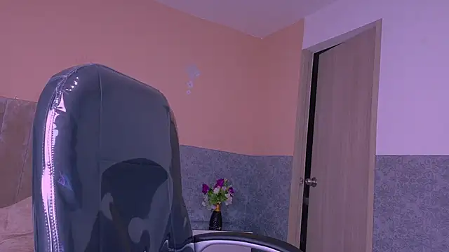 Онлайн чат XXX Twister_Lennox
