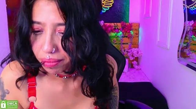 REDHOTTER_ XXX чат на живо