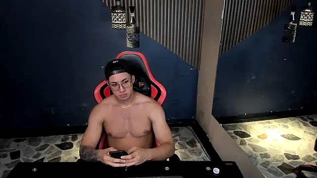 Axxel_Muscle Chat XXX live