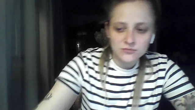 Онлайн чат XXX LeaWetGirl