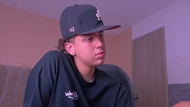Twister_Lennox's Live XXX Chat