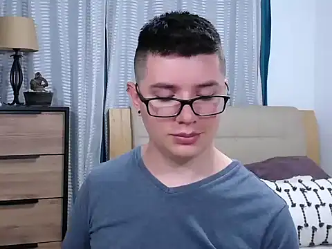 BlackFoXXX69 Live XXX-Chat