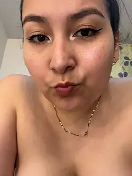 Czat XXX na żywo – evelyn_1702