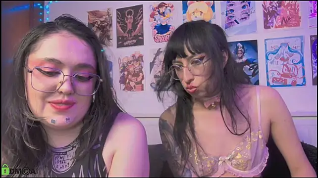 snowblack_ Show Webcam
