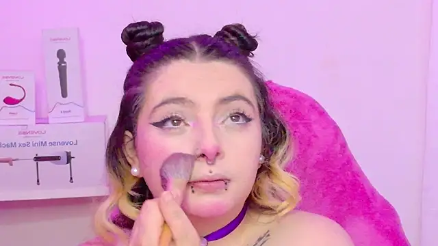 Chat +18 de Sachi_Meow ao vivo
