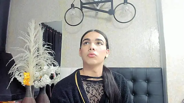 Almaazz 라이브 XXX 채팅