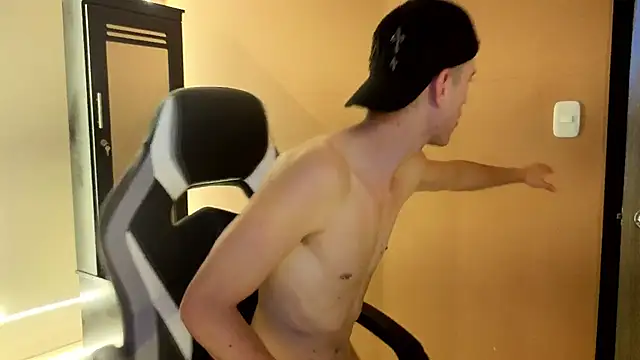 LeoTease's Live XXX Chat