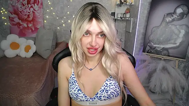 NickyAdamidi's Live XXX Chat