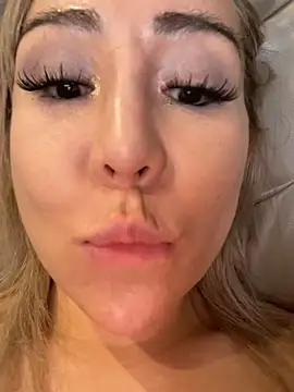 Yulianna_Smith 라이브 XXX 채팅