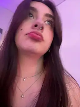 cute__cherry_'s Live XXX Chat