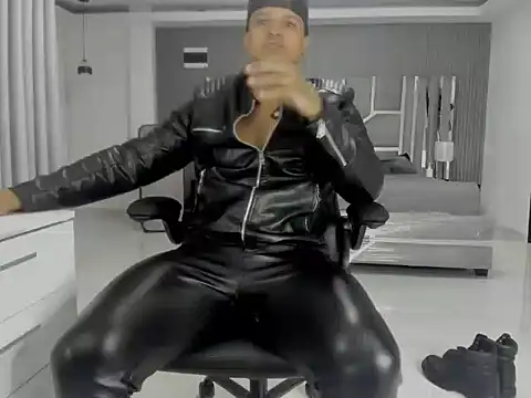 Онлайн чат XXX master_leather