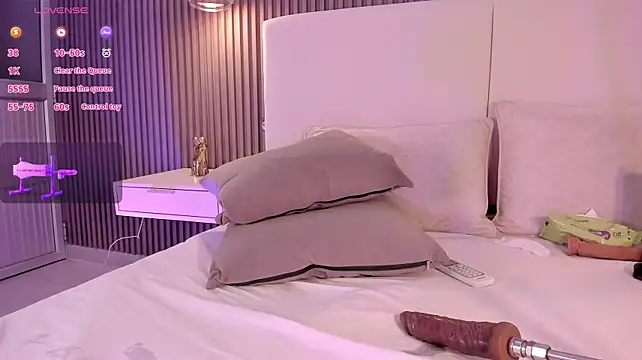 annie_clarkson's Live XXX Chat